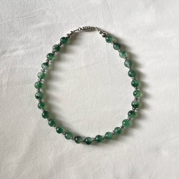 Green Jade Stone Neckalace - Picture 4 of 4